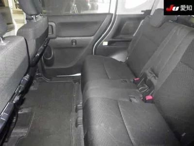 Mitsubishi DELICA D2