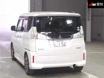 Mitsubishi DELICA D2