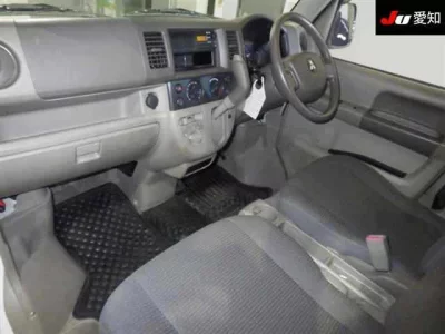 Mitsubishi MINICAB VAN  с аукциона в Японии