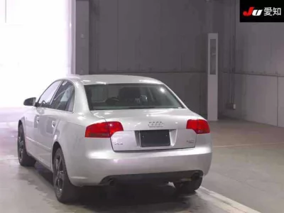 Audi A4  с аукциона в Японии