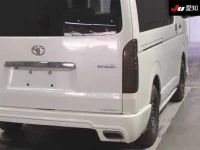 Toyota HIACE VAN лот № 7061 оценка 3.5  с аукциона в Японии 7