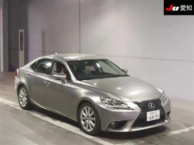 Lexus IS
