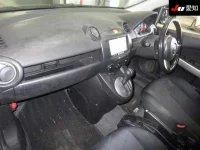 Mazda DEMIO лот № 30438 оценка 3  с аукциона в Японии 2