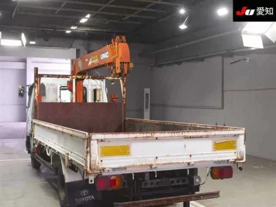 Toyota DYNA  с аукциона в Японии