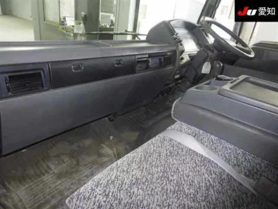 Toyota DYNA  с аукциона в Японии