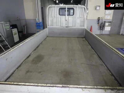 Toyota DYNA  с аукциона в Японии