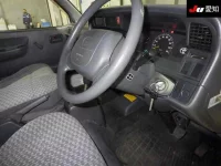 Toyota HIACE VAN лот № 20099 оценка 3  с аукциона в Японии 4