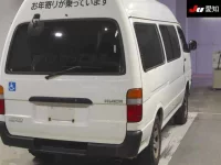 Toyota HIACE VAN лот № 20099 оценка 3  с аукциона в Японии 7