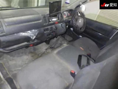 Toyota HiAce Van