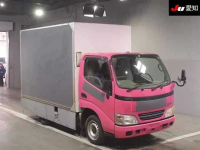 Toyota DYNA  с аукциона в Японии