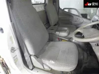 Toyota DYNA лот № 20083 оценка 3  с аукциона в Японии 5