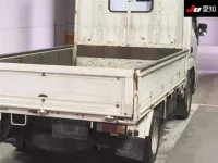 Toyota DYNA лот № 20083 оценка 3  с аукциона в Японии 7