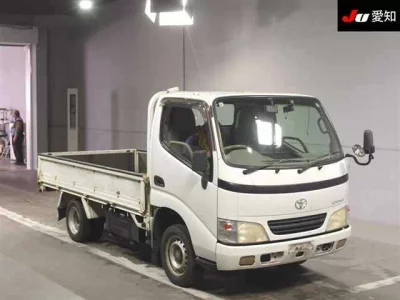 Toyota DYNA  с аукциона в Японии