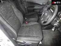 Toyota RACTIS лот № 1019 оценка 3.5  с аукциона в Японии 5