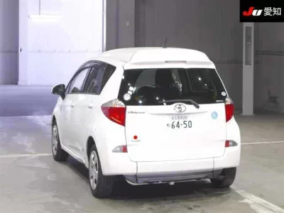 Toyota RACTIS  с аукциона в Японии