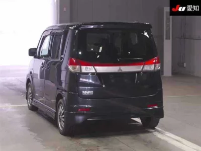 Mitsubishi DELICA D2