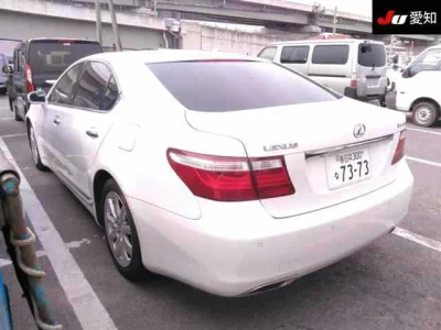 Lexus LS