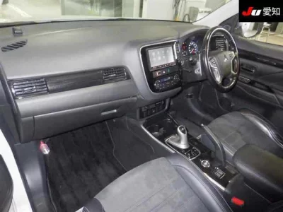 Mitsubishi OUTLANDER PHEV