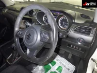 Suzuki SWIFT лот № 30541 оценка 3  с аукциона в Японии 4