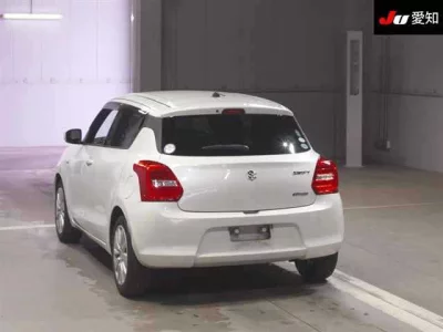 Suzuki SWIFT  с аукциона в Японии