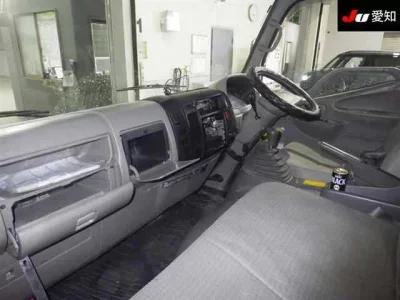 Toyota DYNA  с аукциона в Японии