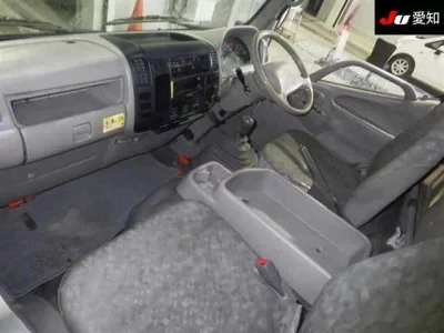 Toyota DYNA  с аукциона в Японии