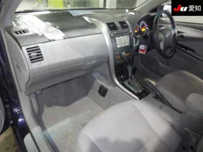 Toyota COROLLA AXIO  с аукциона в Японии