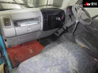 Hino DUTRO  с аукциона в Японии