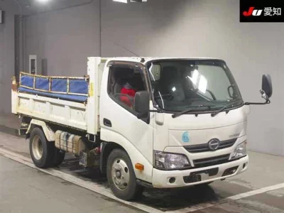 Hino TRUCK