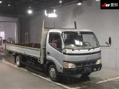 Toyota DYNA  с аукциона в Японии