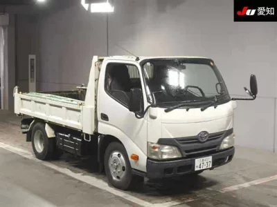 Toyota DYNA  с аукциона в Японии