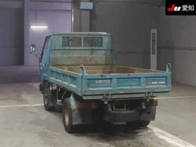 Toyota DYNA  с аукциона в Японии