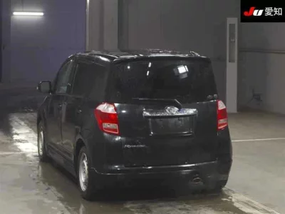 Toyota RACTIS  с аукциона в Японии