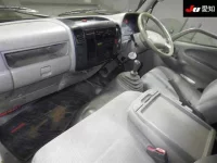 Toyota DYNA лот № 4395 оценка 3.5  с аукциона в Японии 2