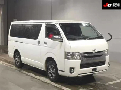Toyota HiAce Van