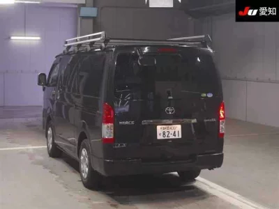 Toyota HiAce Van