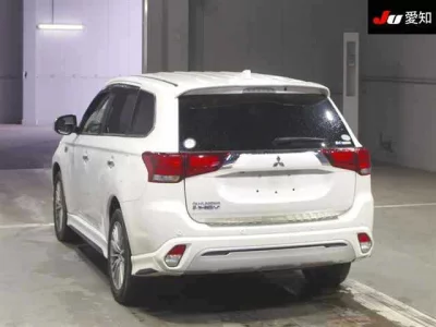 Mitsubishi OUTLANDER PHEV