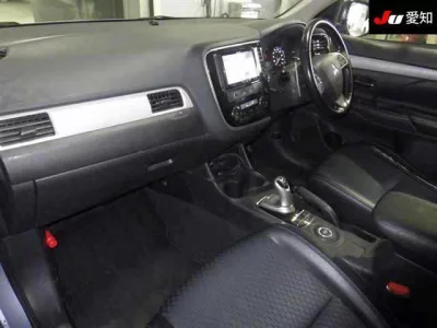 Mitsubishi OUTLANDER PHEV