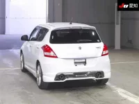 Suzuki SWIFT лот № 30888 оценка R  с аукциона в Японии 1