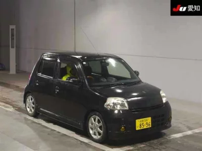 Daihatsu Esse
