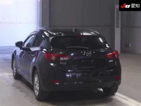 Mazda AXELA лот № 30857 оценка R  с аукциона в Японии 1