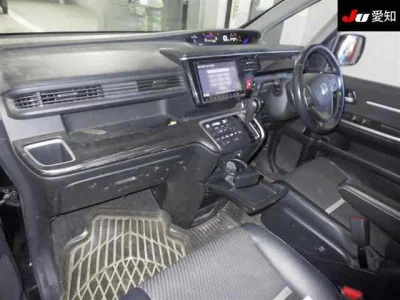 Honda STEP WAGON  с аукциона в Японии