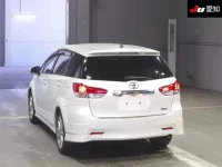 Toyota WISH лот № 30850 оценка 3.5  с аукциона в Японии 1