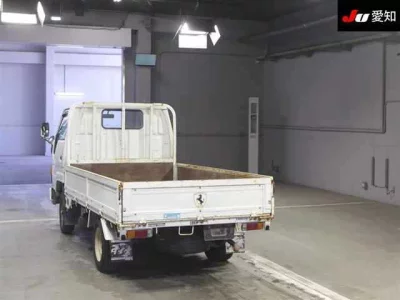 Toyota DYNA  с аукциона в Японии
