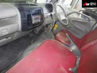 Toyota DYNA лот № 7134 оценка 3  с аукциона в Японии 2