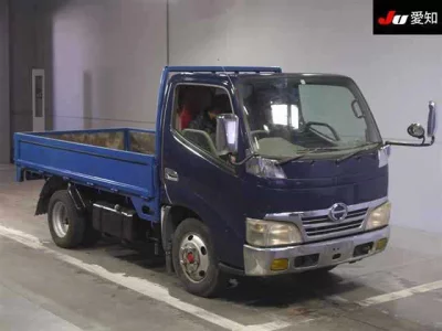 Toyota DYNA  с аукциона в Японии