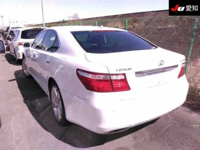 Lexus LS
