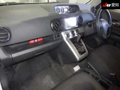 Toyota COROLLA RUMION  с аукциона в Японии