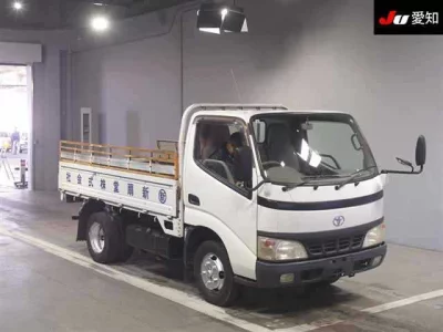 Toyota DYNA  с аукциона в Японии