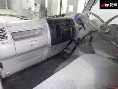 Toyota DYNA  с аукциона в Японии